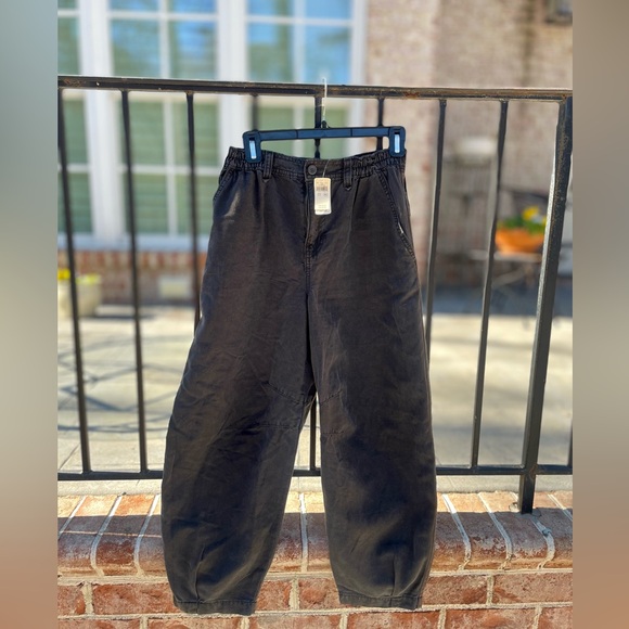 aerie Pants - NWT Aerie Barrel Leg Muted Black Pants